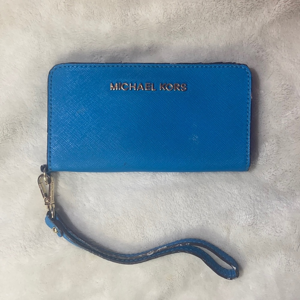Authentic Micheal Kors Wristlet/ Phone Holder Wallet